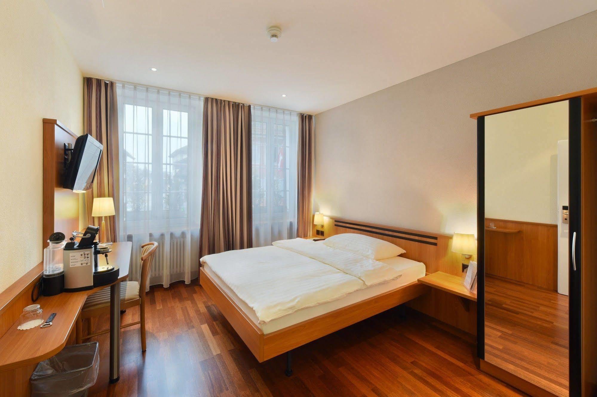 Hotel Engel Zofingen Kültér fotó