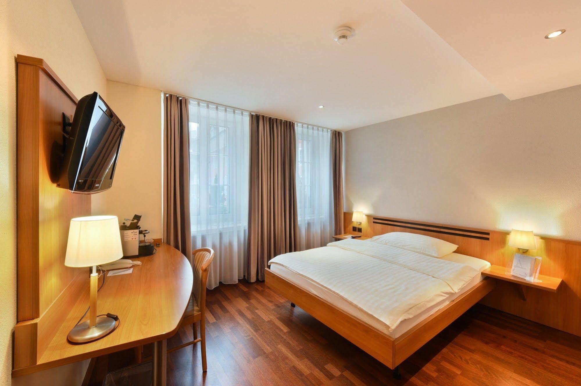 Hotel Engel Zofingen Kültér fotó